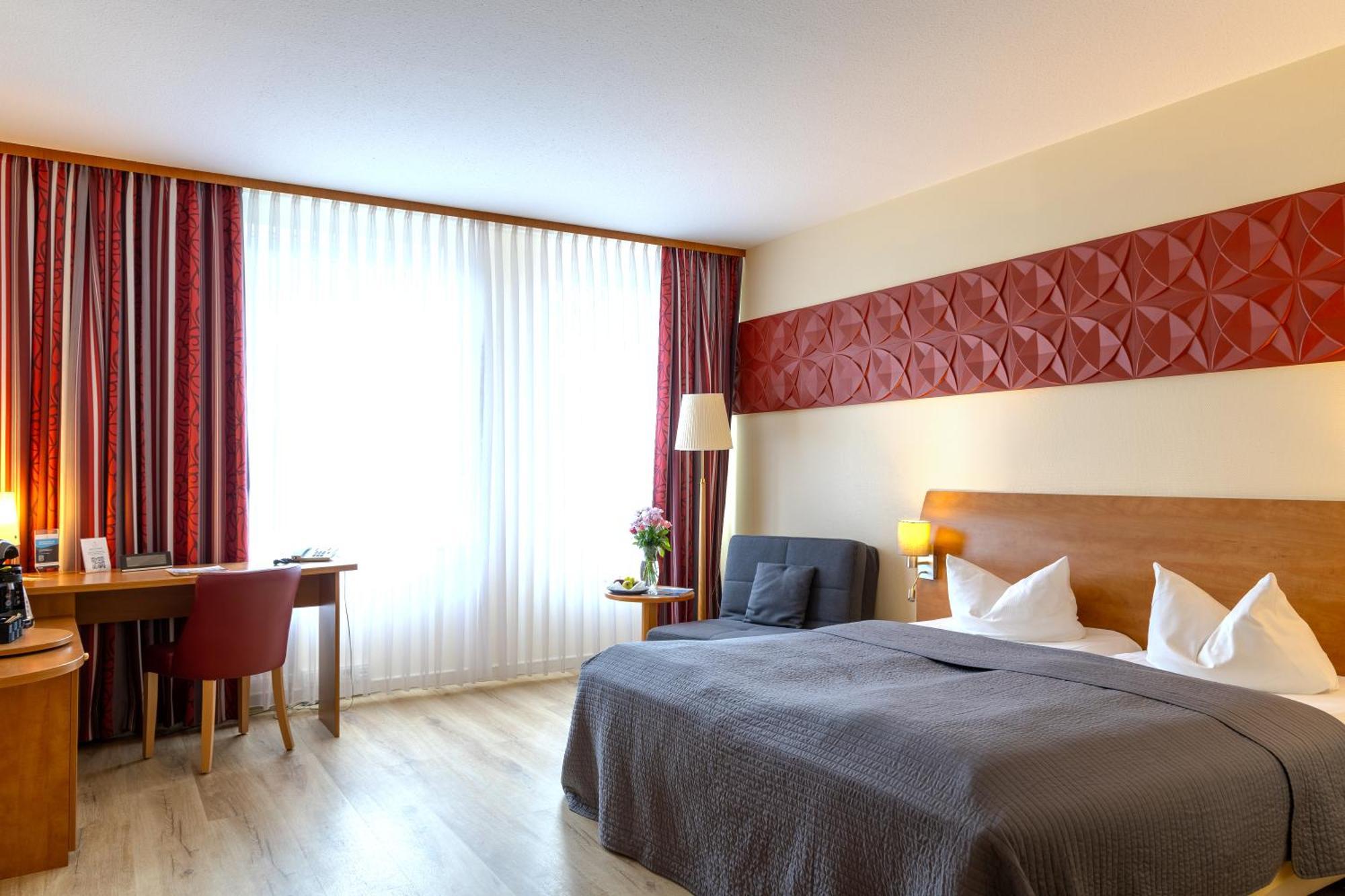 Hotel Mercator Itzehoe-Klosterforst ภายนอก รูปภาพ
